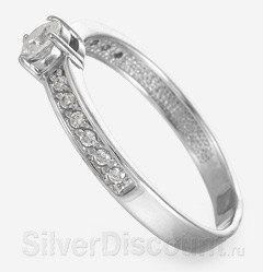 Серебряное миниатюрное кольцо с прозрачными камнями