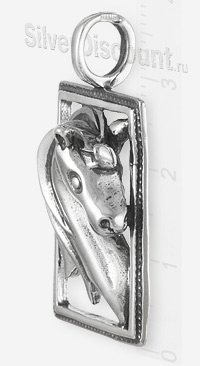 Кулон из серебра в виде объемной головы лошади в рамке