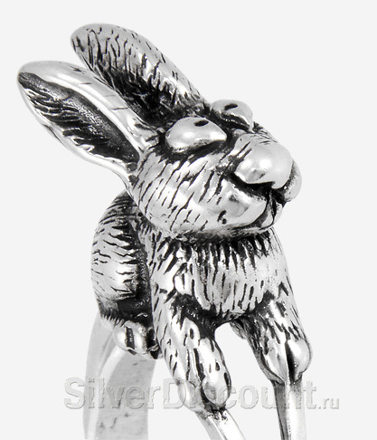 Серебряное кольцо с кроликом (зайцем), вид спереди