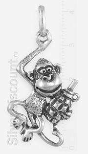 Подвеска в виде обезьяны с гранатой, серебро