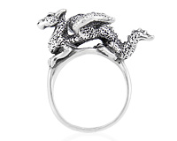 Серебряное колечко с крылатым драконом