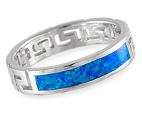 Тонкое кольцо с греческим орнаментом и голубым опалом