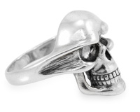 Стильное серебряное кольцо-перстень с черепом Корсар