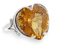 Перстень из серебра с цитрином в форме сердца