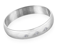 Кольцо обручальное, серебро, родий, 3 фианита, 4 мм