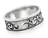 Серебряное кольцо с орнаментом
