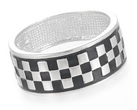 Черно-белое шахматное кольцо из серебра с эмалью