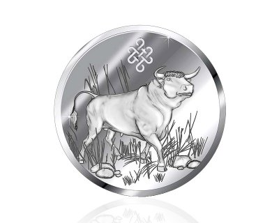 Серебряная монета на удачу с быком