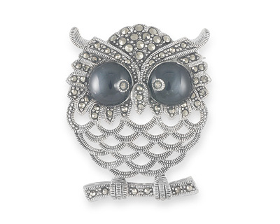 Серебряная брошь Сова, марказиты, иск. оникс